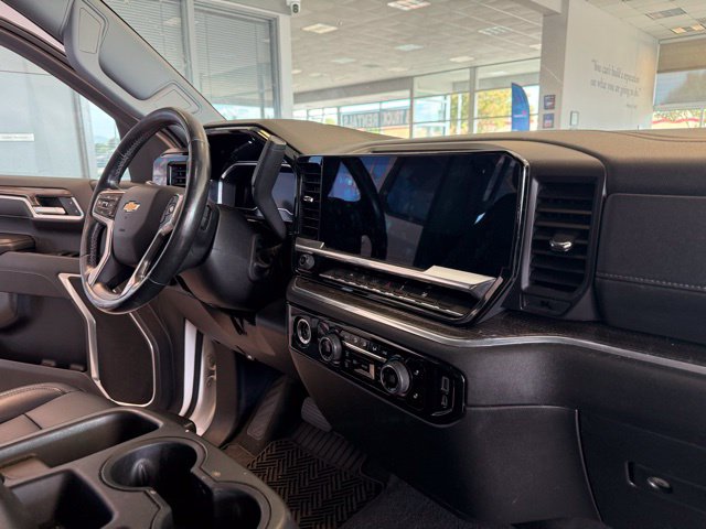 2022 Chevrolet Silverado 1500 LT - Photo 28