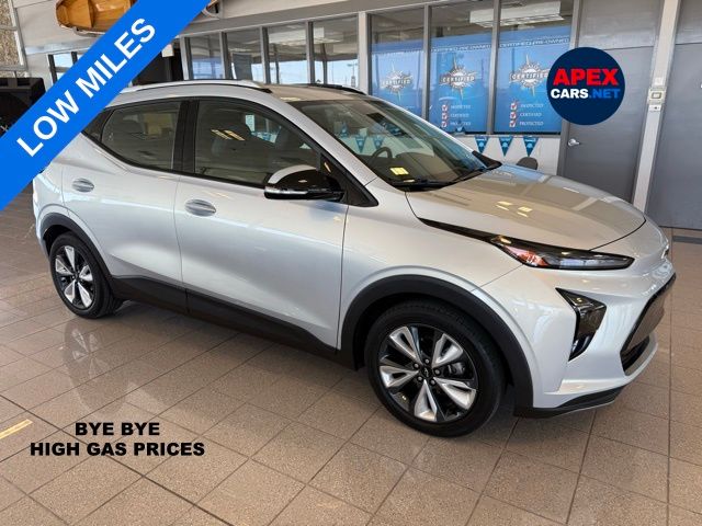 2022 Chevrolet Bolt EUV LT's photo