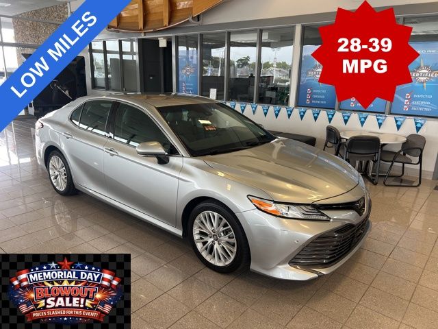 2018 Toyota Camry 2.5 Auto XLE's photo