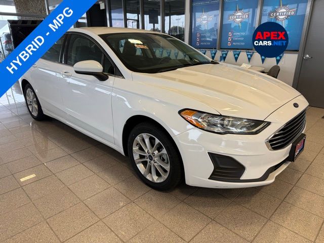 2020 Ford Fusion SE's photo