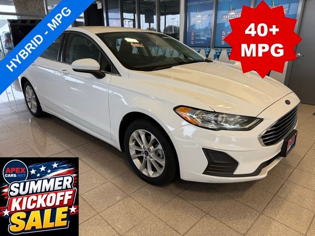 2020 Ford Fusion SE's photo