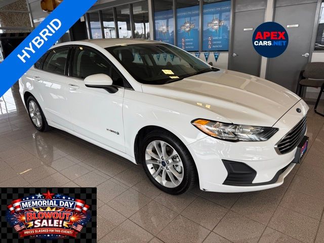 2019 Ford Fusion SE's photo