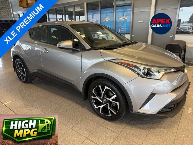 2018 Toyota C-HR XLE Premium's photo