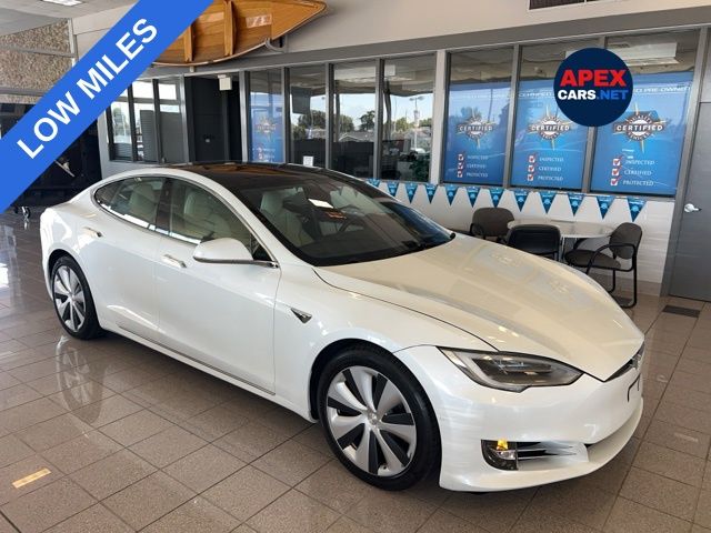 2020 Tesla Model S Long Range Plus's photo