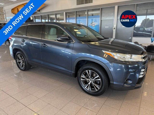 2017 Toyota Highlander LE