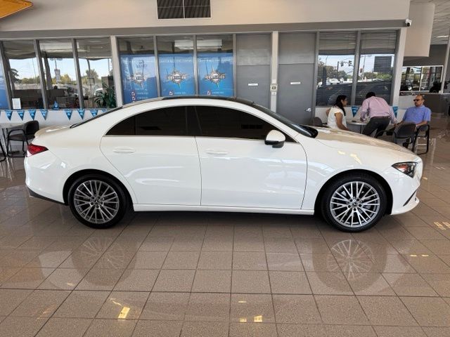 Mercedes-Benz CLA 250 photo 2
