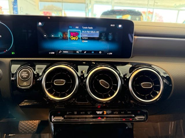 Mercedes-Benz CLA 250 photo 14