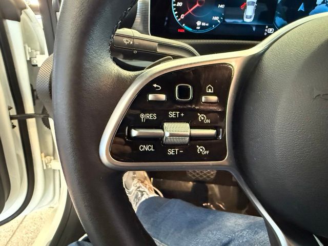 Mercedes-Benz CLA 250 photo 16