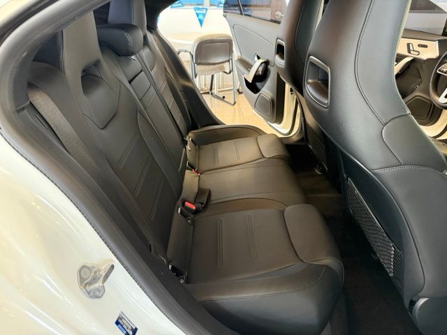 Mercedes-Benz CLA 250 photo 21