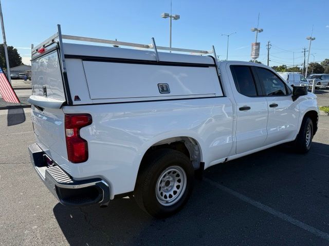 Chevrolet Silverado photo 4