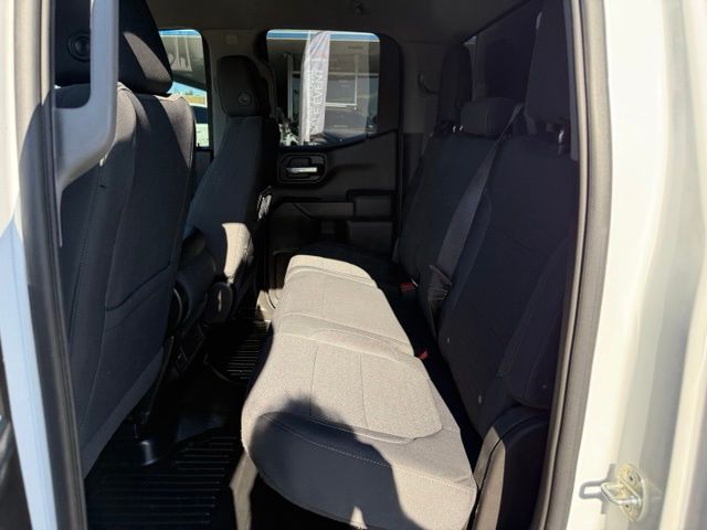 Chevrolet Silverado photo 22