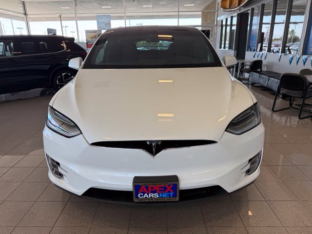 Tesla Model X photo 8