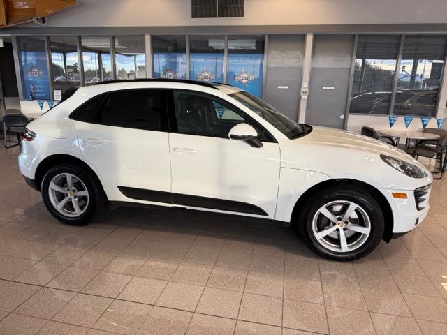Porsche Macan photo 3