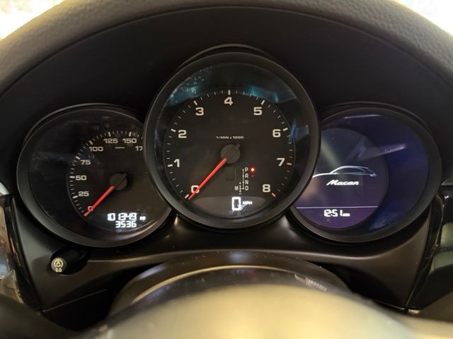 Porsche Macan photo 14