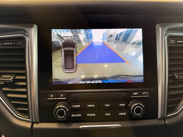 Porsche Macan photo 15