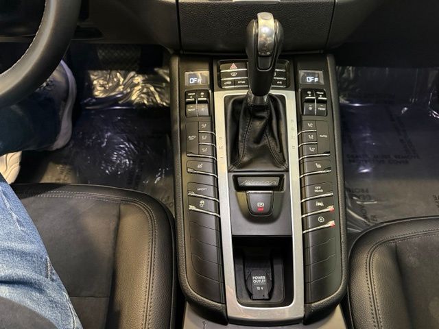 Porsche Macan photo 16