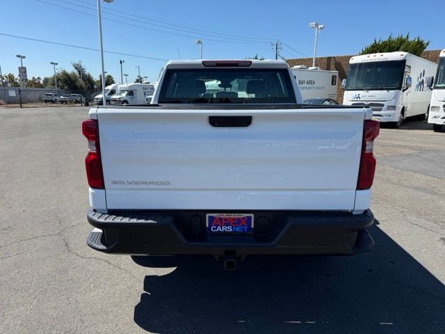Chevrolet Silverado photo 5