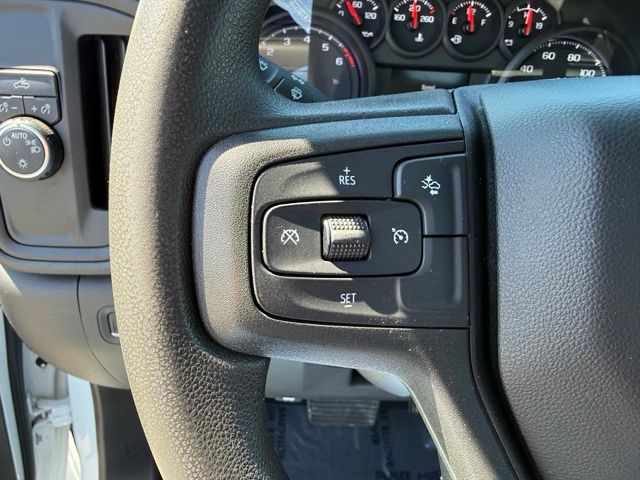Chevrolet Silverado photo 19