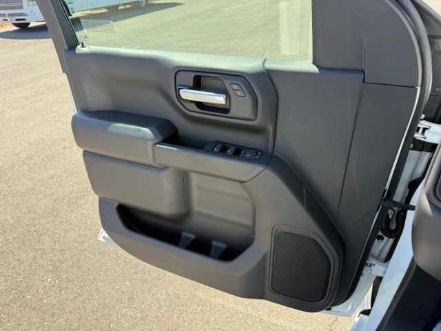Chevrolet Silverado photo 21