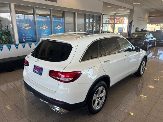 Mercedes-Benz GLC photo 2