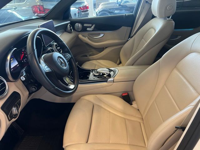 Mercedes-Benz GLC photo 4