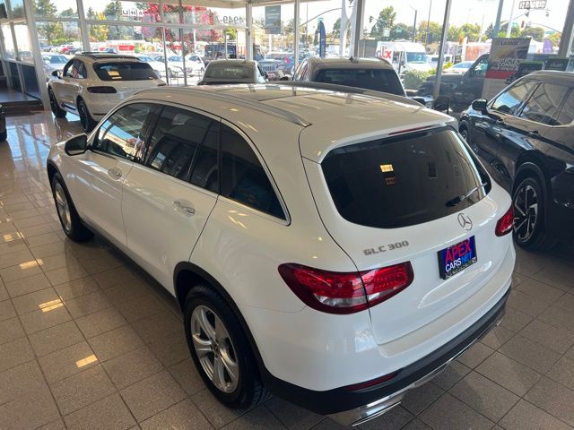 Mercedes-Benz GLC photo 12
