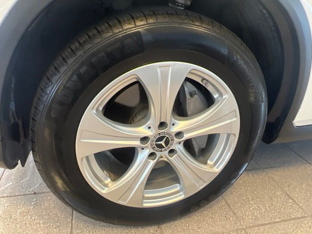 Mercedes-Benz GLC photo 36
