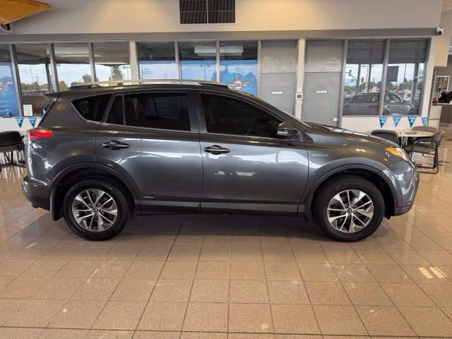 Toyota RAV4 photo 2