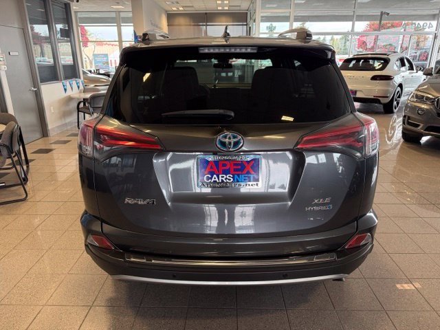 Toyota RAV4 photo 4