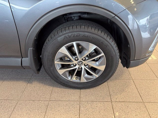 Toyota RAV4 photo 10