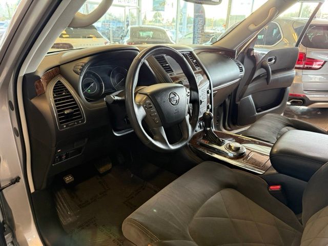Nissan Armada photo 2