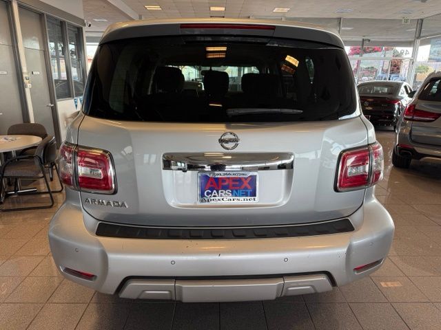 Nissan Armada photo 5