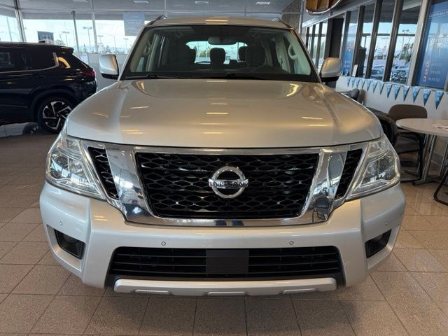 Nissan Armada photo 8