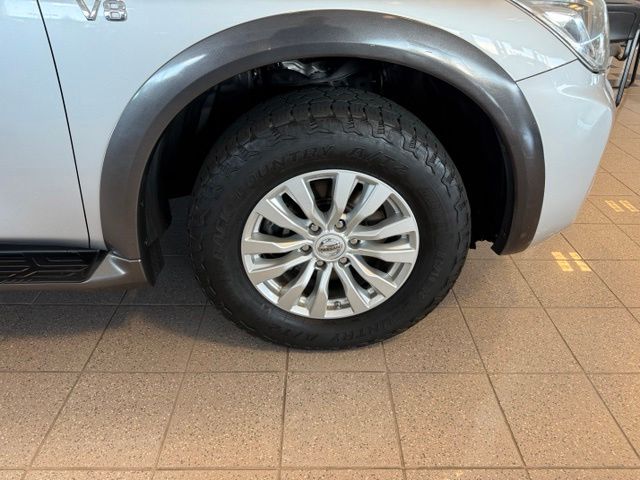 Nissan Armada photo 11