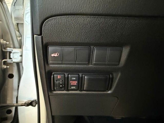 Nissan Armada photo 20