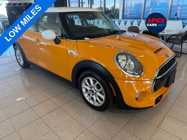 2017 MINI Hardtop 4 Door Base
