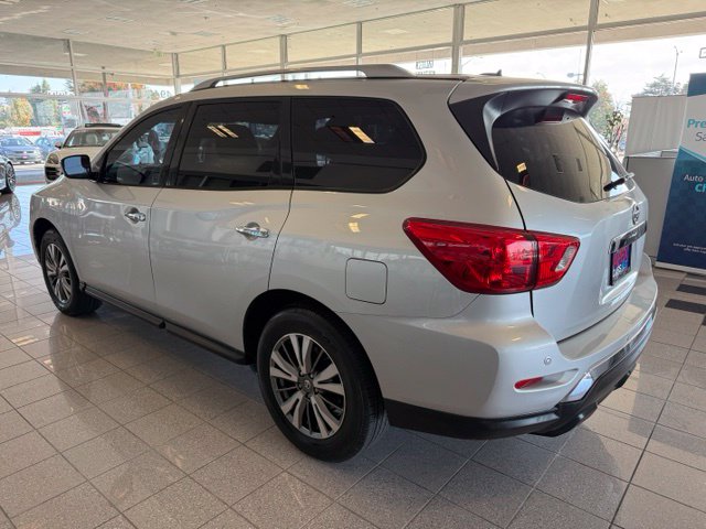 Nissan Pathfinder photo 6