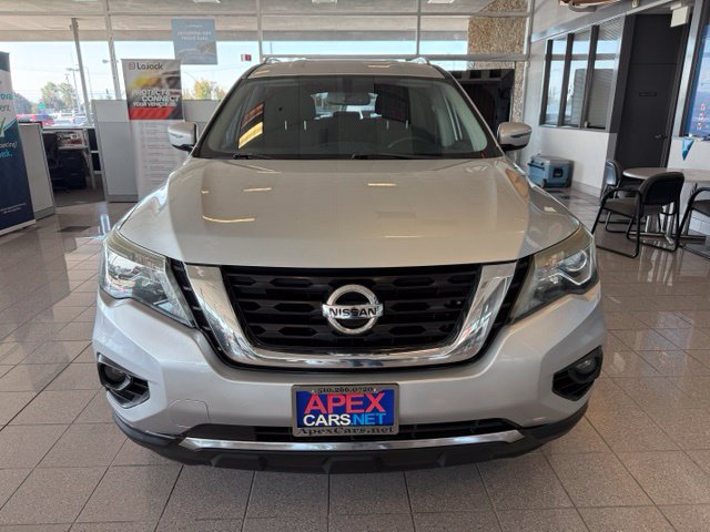 Nissan Pathfinder photo 8