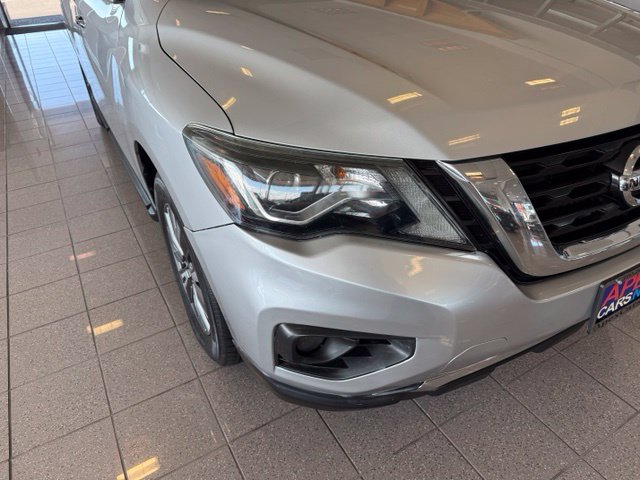 Nissan Pathfinder photo 9