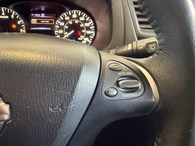 Nissan Pathfinder photo 17