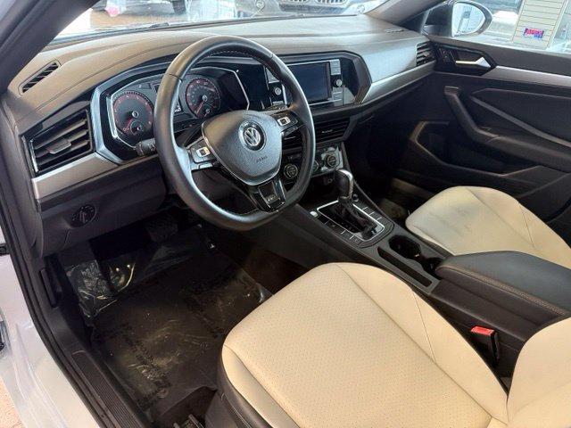 Volkswagen Jetta photo 2