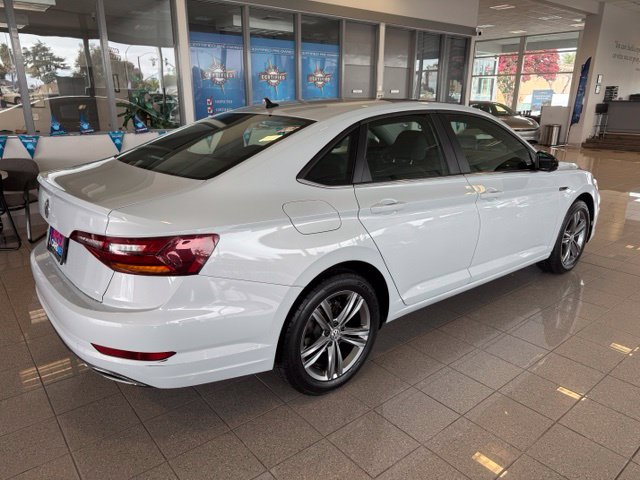 Volkswagen Jetta photo 4