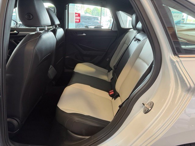 Volkswagen Jetta photo 22