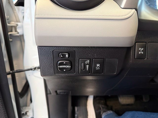 Toyota RAV4 photo 19