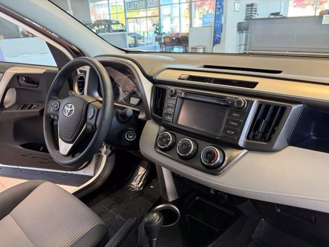 Toyota RAV4 photo 26