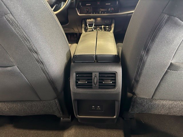 Nissan Rogue photo 28