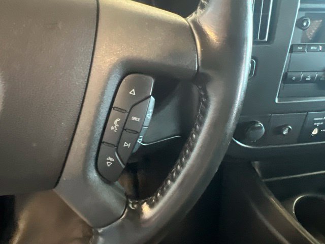 Chevrolet Express photo 11