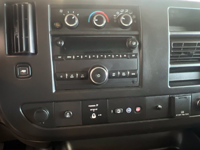 Chevrolet Express photo 14