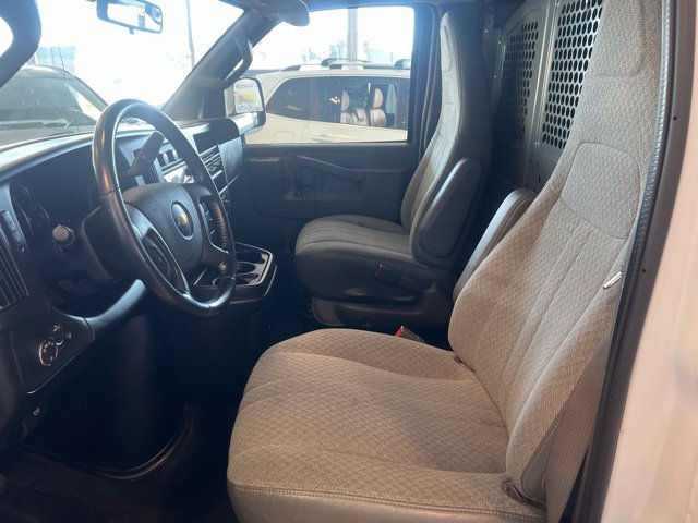 Chevrolet Express photo 15
