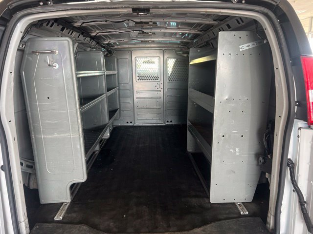 Chevrolet Express photo 16